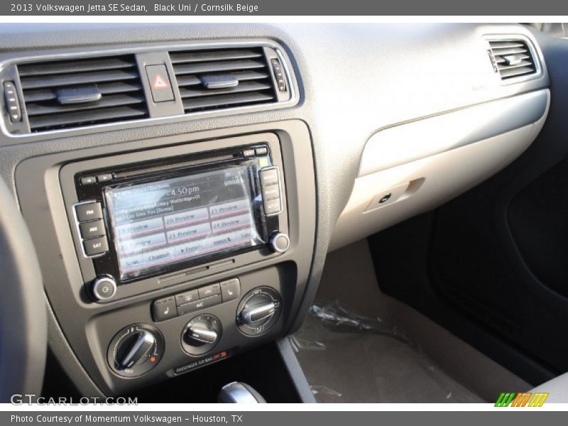 Black Uni / Cornsilk Beige 2013 Volkswagen Jetta SE Sedan