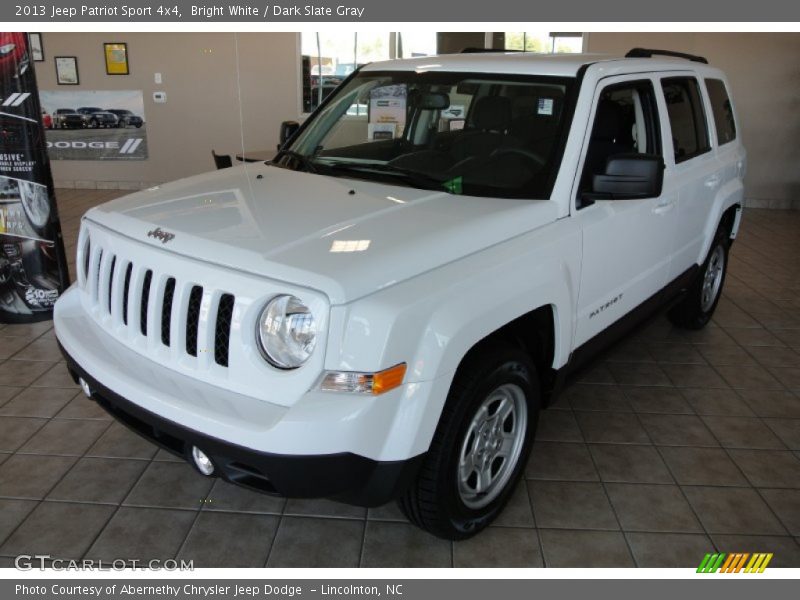 Bright White / Dark Slate Gray 2013 Jeep Patriot Sport 4x4