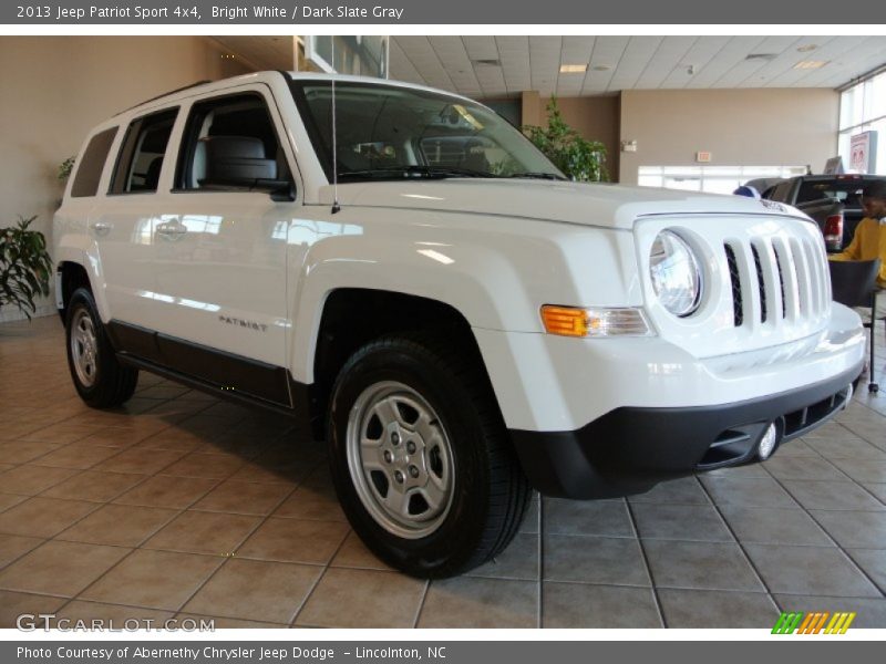Bright White / Dark Slate Gray 2013 Jeep Patriot Sport 4x4