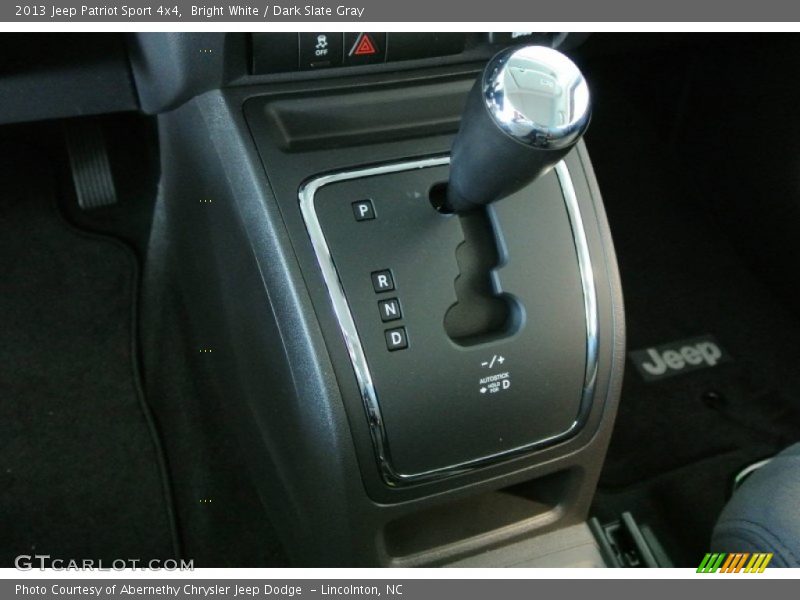 Bright White / Dark Slate Gray 2013 Jeep Patriot Sport 4x4