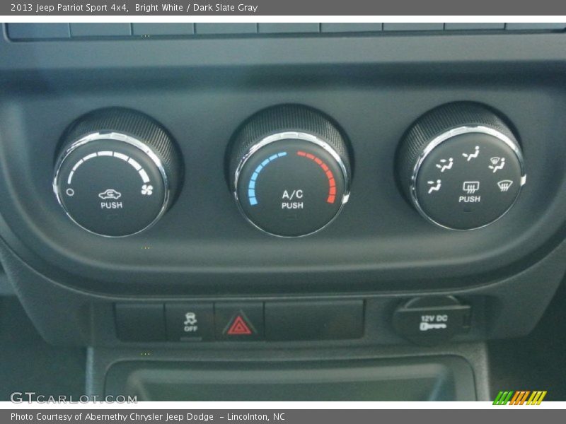 Bright White / Dark Slate Gray 2013 Jeep Patriot Sport 4x4