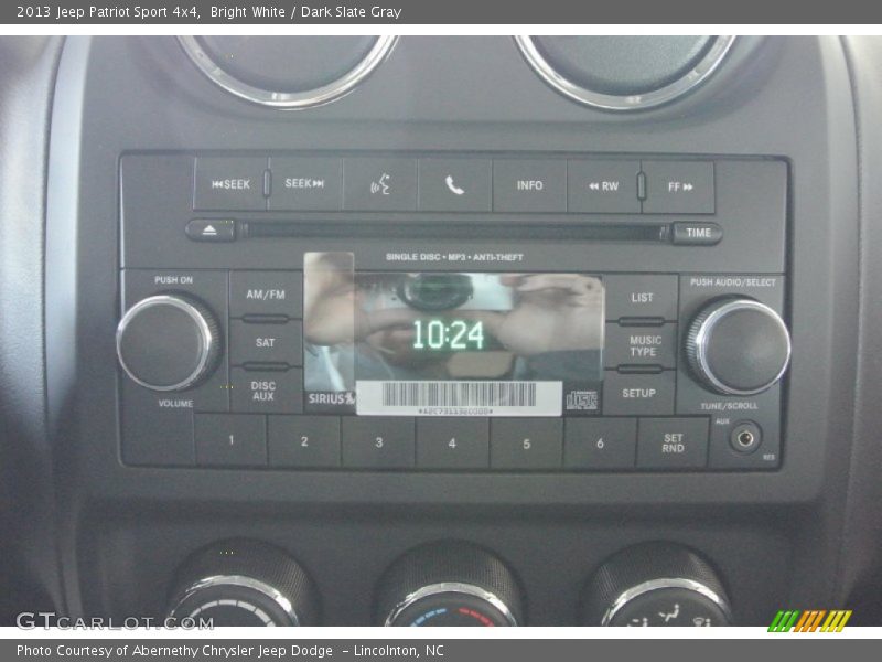 Bright White / Dark Slate Gray 2013 Jeep Patriot Sport 4x4