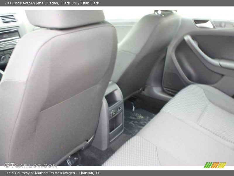 Black Uni / Titan Black 2013 Volkswagen Jetta S Sedan