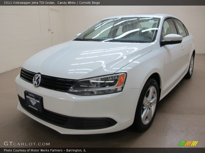 Candy White / Cornsilk Beige 2011 Volkswagen Jetta TDI Sedan