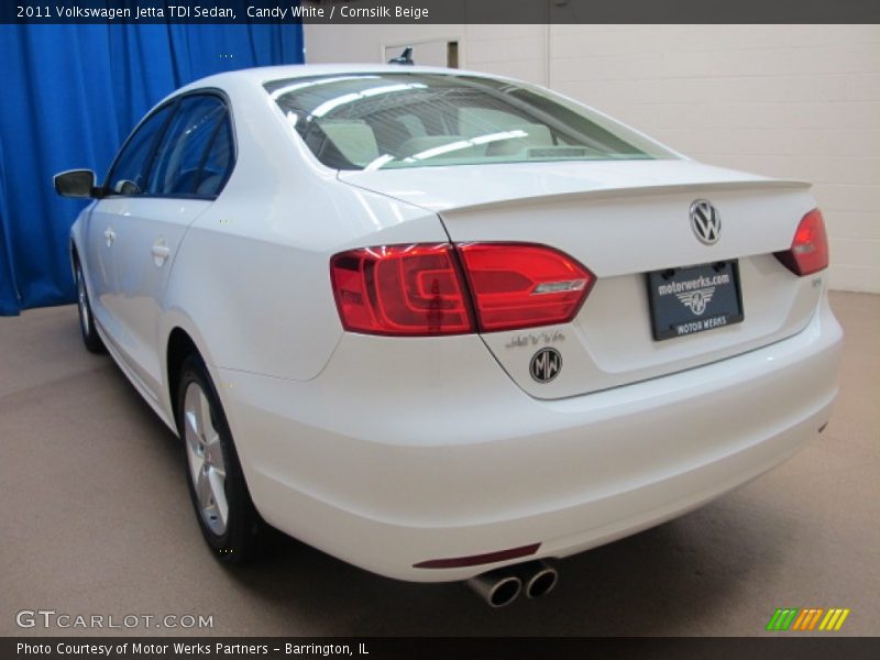 Candy White / Cornsilk Beige 2011 Volkswagen Jetta TDI Sedan