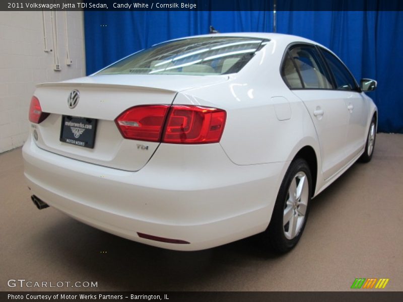 Candy White / Cornsilk Beige 2011 Volkswagen Jetta TDI Sedan