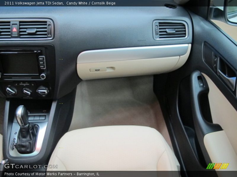 Candy White / Cornsilk Beige 2011 Volkswagen Jetta TDI Sedan