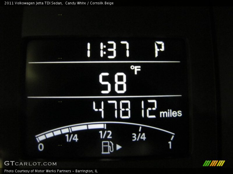 Candy White / Cornsilk Beige 2011 Volkswagen Jetta TDI Sedan