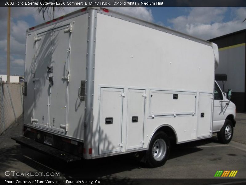 Oxford White / Medium Flint 2003 Ford E Series Cutaway E350 Commercial Utility Truck