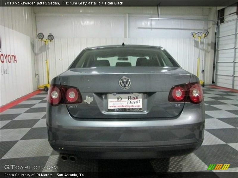 Platinum Grey Metallic / Titan Black 2010 Volkswagen Jetta S Sedan