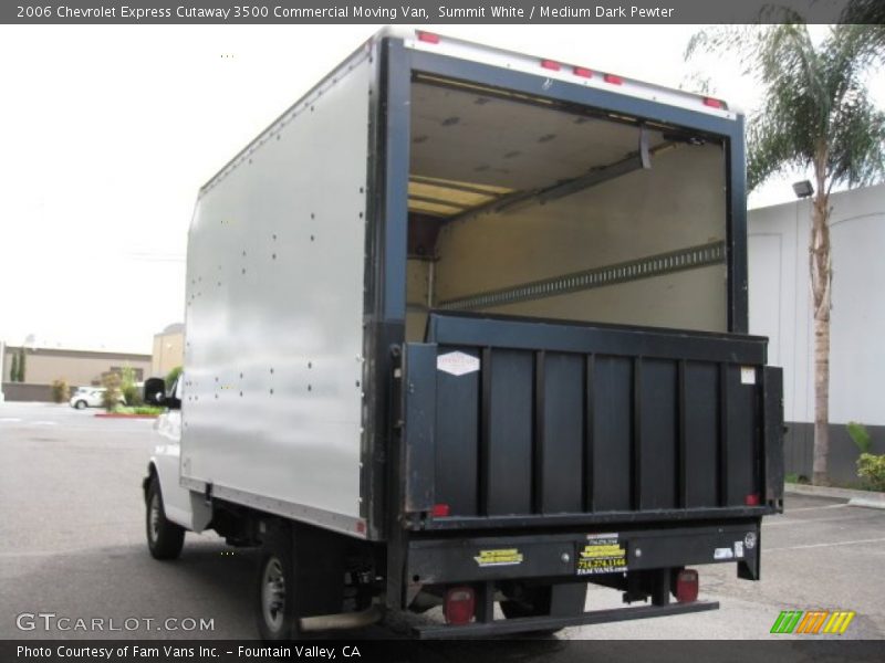 Summit White / Medium Dark Pewter 2006 Chevrolet Express Cutaway 3500 Commercial Moving Van