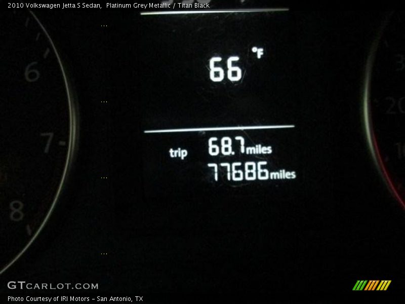 Platinum Grey Metallic / Titan Black 2010 Volkswagen Jetta S Sedan