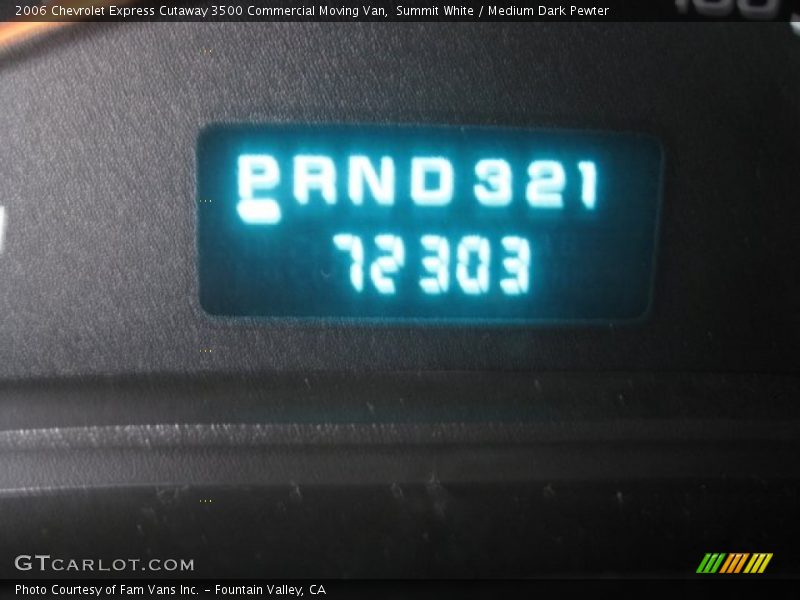 Summit White / Medium Dark Pewter 2006 Chevrolet Express Cutaway 3500 Commercial Moving Van