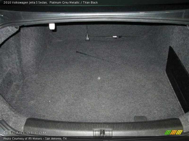 Platinum Grey Metallic / Titan Black 2010 Volkswagen Jetta S Sedan