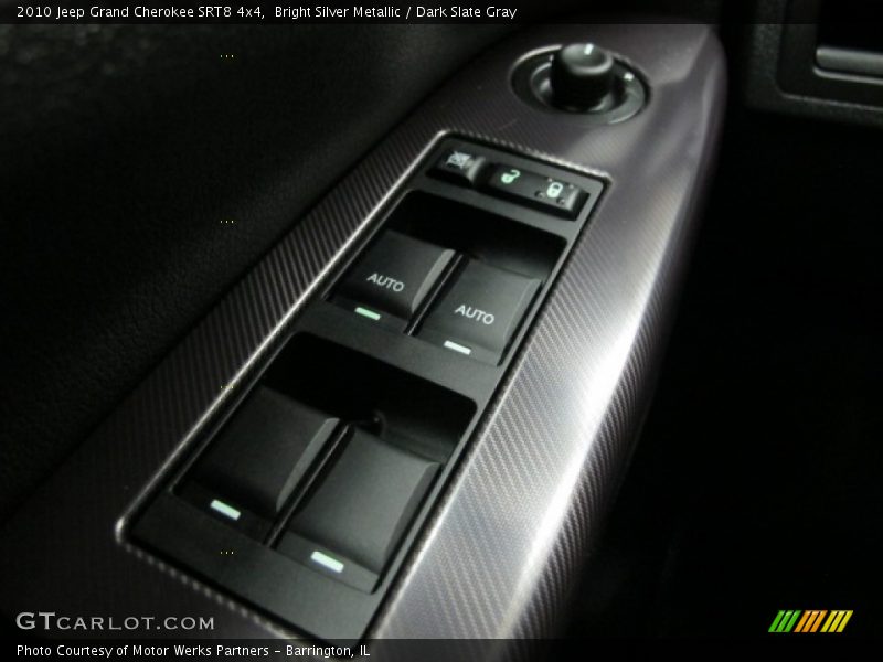 Controls of 2010 Grand Cherokee SRT8 4x4