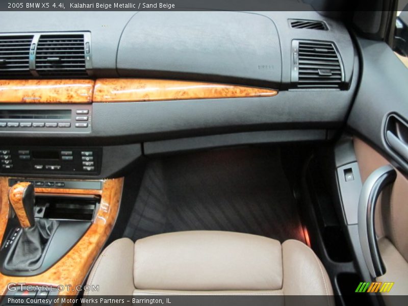 Kalahari Beige Metallic / Sand Beige 2005 BMW X5 4.4i