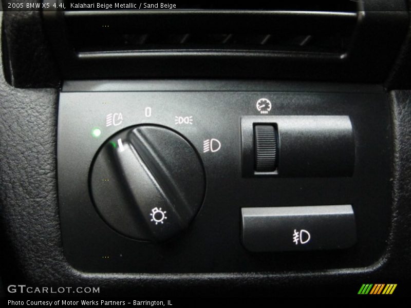 Controls of 2005 X5 4.4i