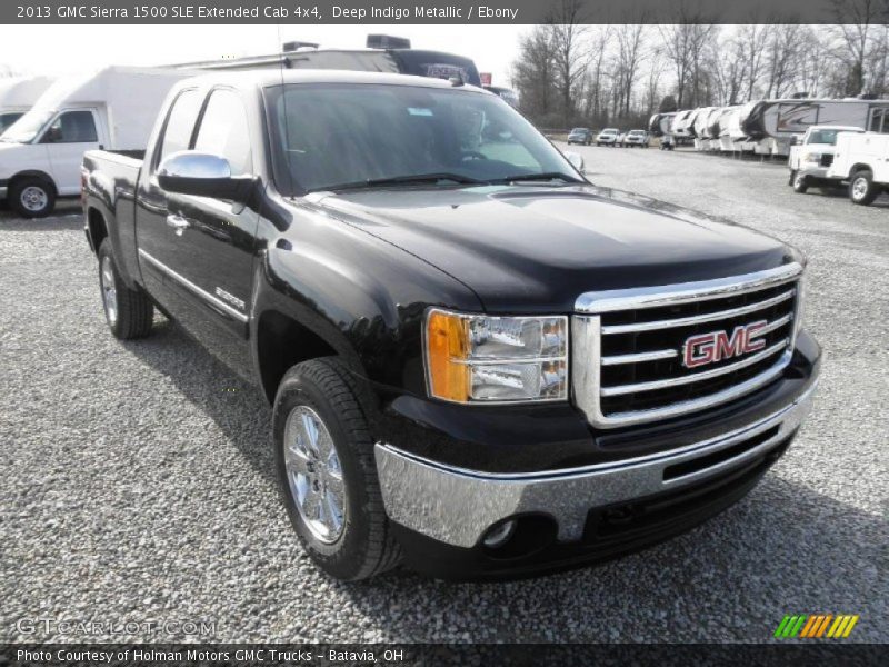 Front 3/4 View of 2013 Sierra 1500 SLE Extended Cab 4x4