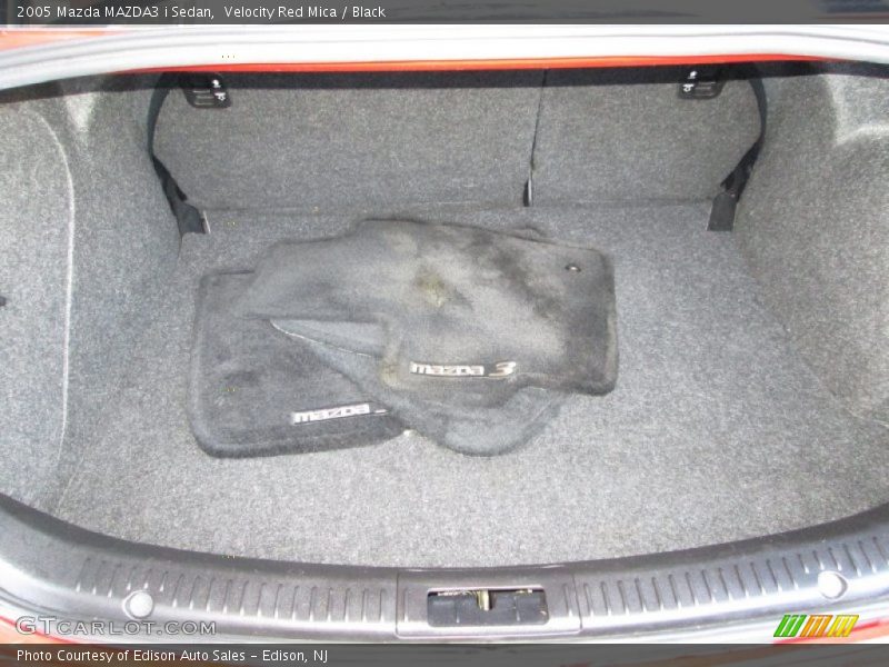  2005 MAZDA3 i Sedan Trunk