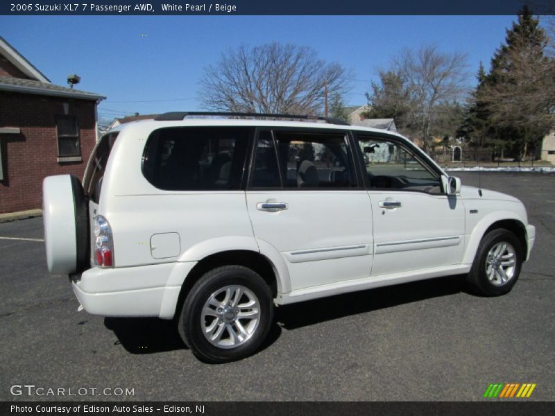 White Pearl / Beige 2006 Suzuki XL7 7 Passenger AWD