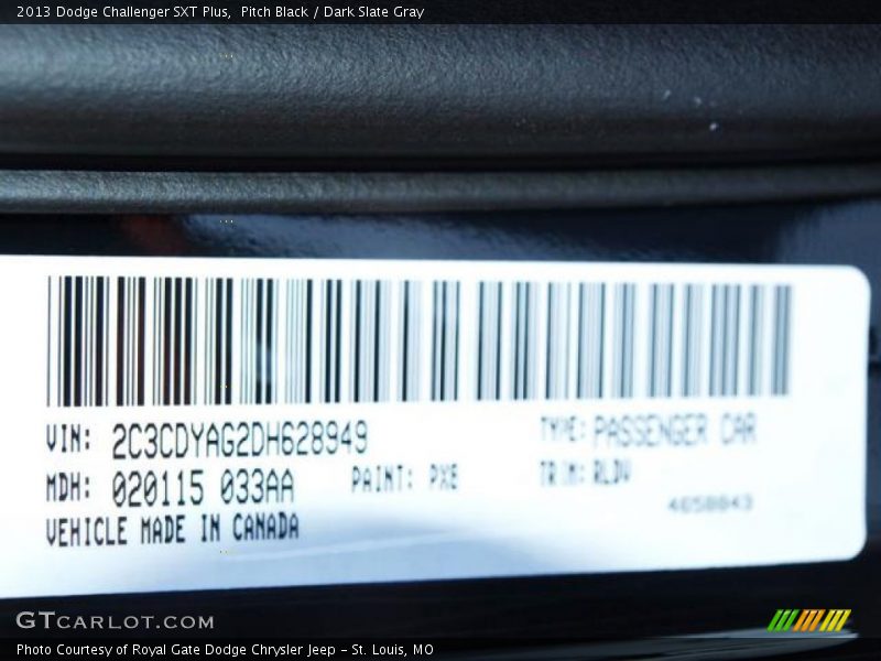 Pitch Black / Dark Slate Gray 2013 Dodge Challenger SXT Plus
