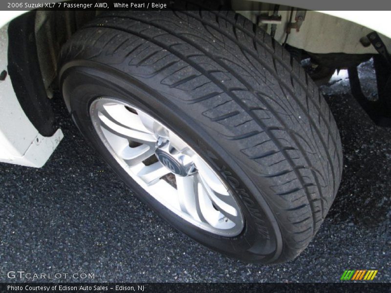 White Pearl / Beige 2006 Suzuki XL7 7 Passenger AWD