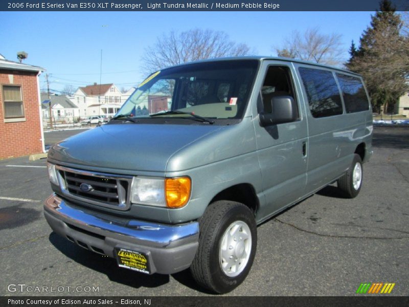 Light Tundra Metallic / Medium Pebble Beige 2006 Ford E Series Van E350 XLT Passenger