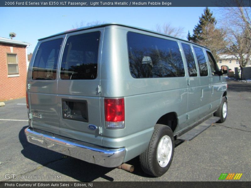 Light Tundra Metallic / Medium Pebble Beige 2006 Ford E Series Van E350 XLT Passenger