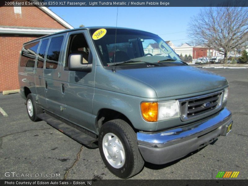 Front 3/4 View of 2006 E Series Van E350 XLT Passenger