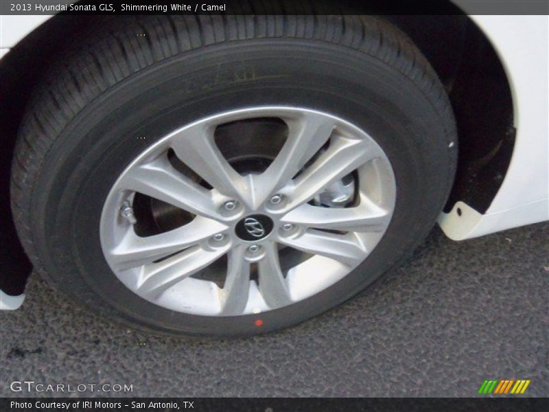Shimmering White / Camel 2013 Hyundai Sonata GLS