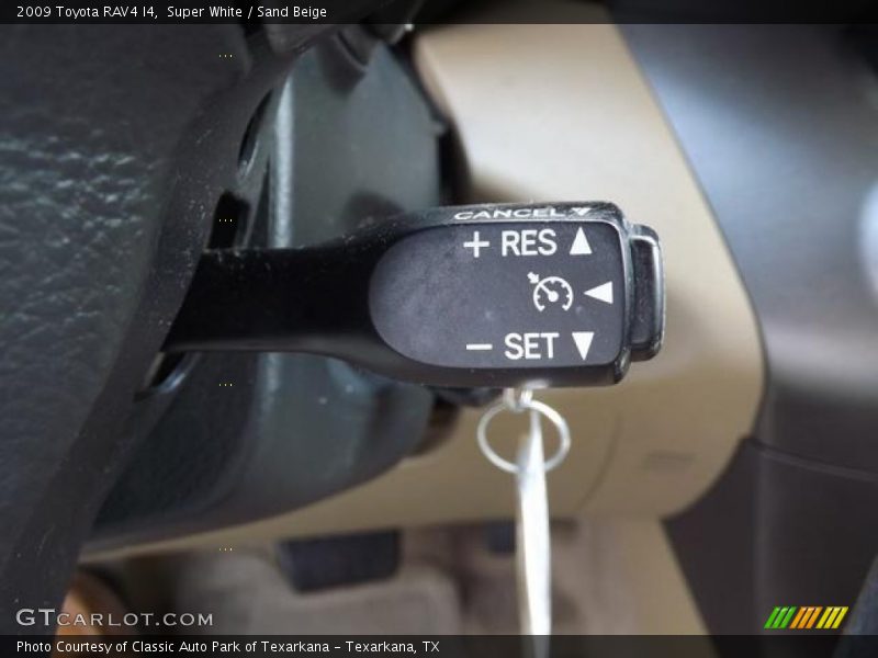 Super White / Sand Beige 2009 Toyota RAV4 I4