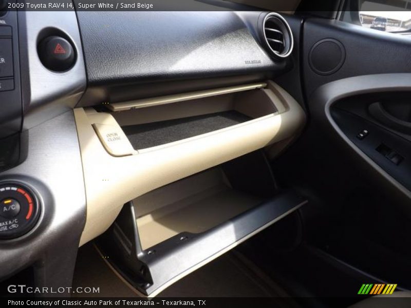 Super White / Sand Beige 2009 Toyota RAV4 I4