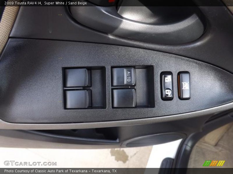 Super White / Sand Beige 2009 Toyota RAV4 I4