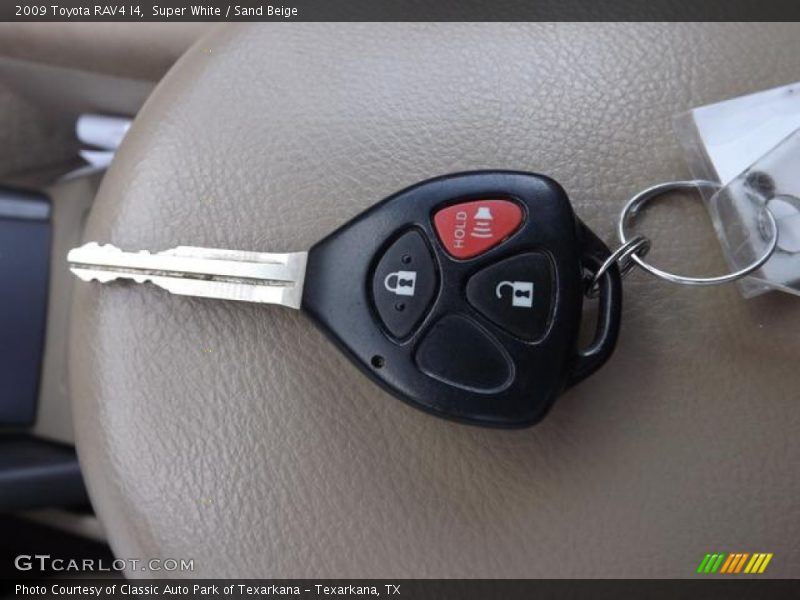 Super White / Sand Beige 2009 Toyota RAV4 I4