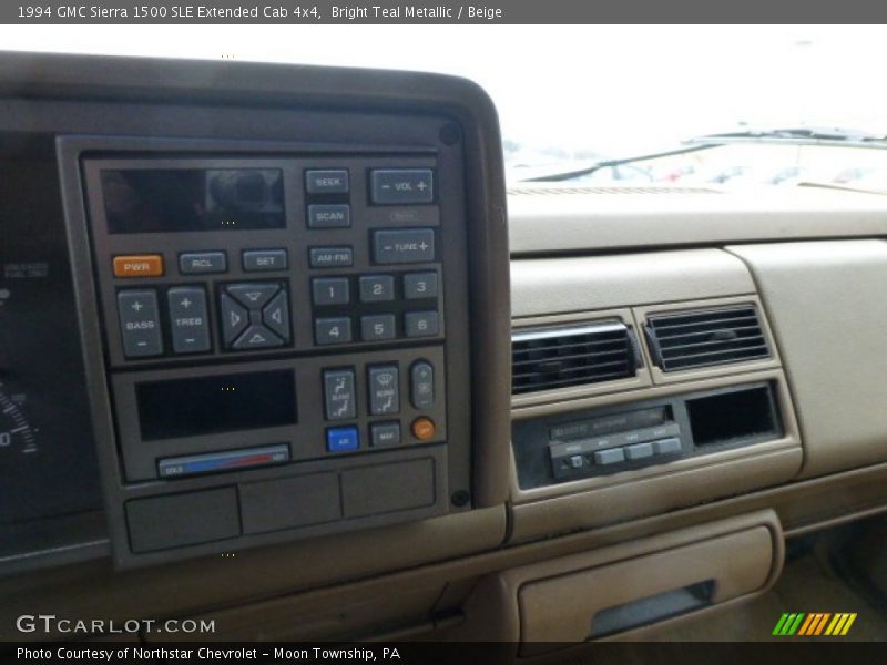Controls of 1994 Sierra 1500 SLE Extended Cab 4x4