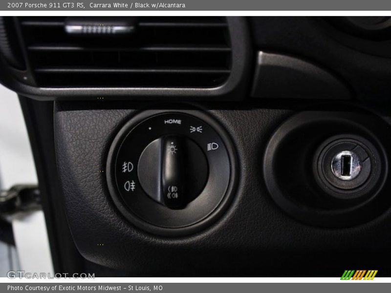 Controls of 2007 911 GT3 RS