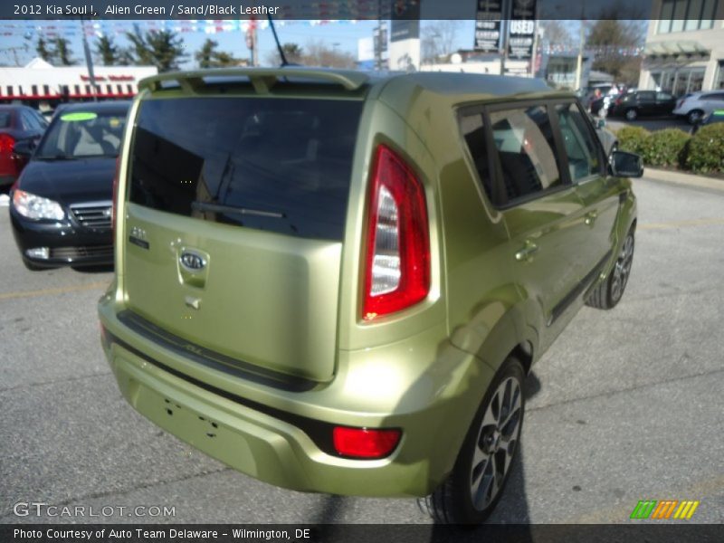 Alien Green / Sand/Black Leather 2012 Kia Soul !