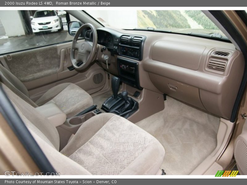 Dashboard of 2000 Rodeo LS 4WD