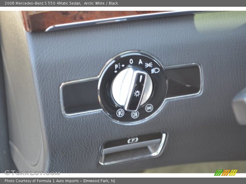 Arctic White / Black 2008 Mercedes-Benz S 550 4Matic Sedan