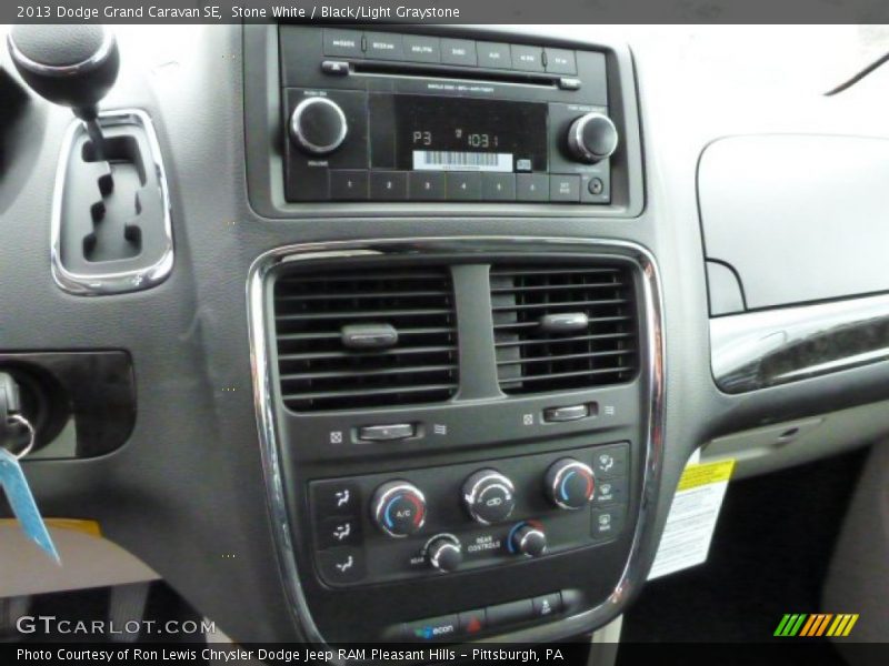 Stone White / Black/Light Graystone 2013 Dodge Grand Caravan SE