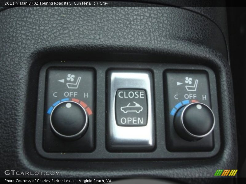 Controls of 2011 370Z Touring Roadster