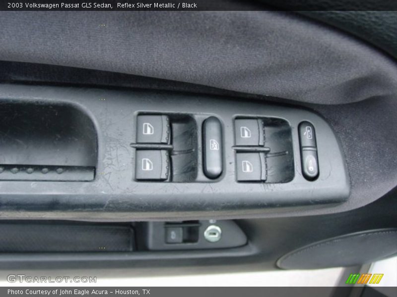 Reflex Silver Metallic / Black 2003 Volkswagen Passat GLS Sedan