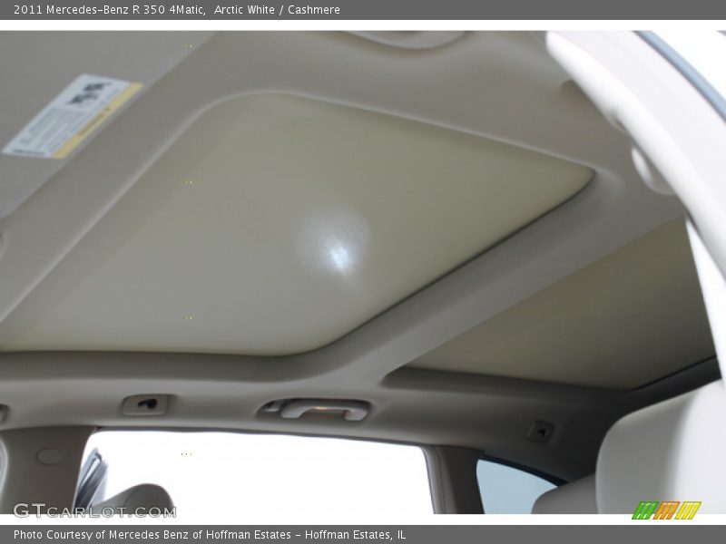 Arctic White / Cashmere 2011 Mercedes-Benz R 350 4Matic