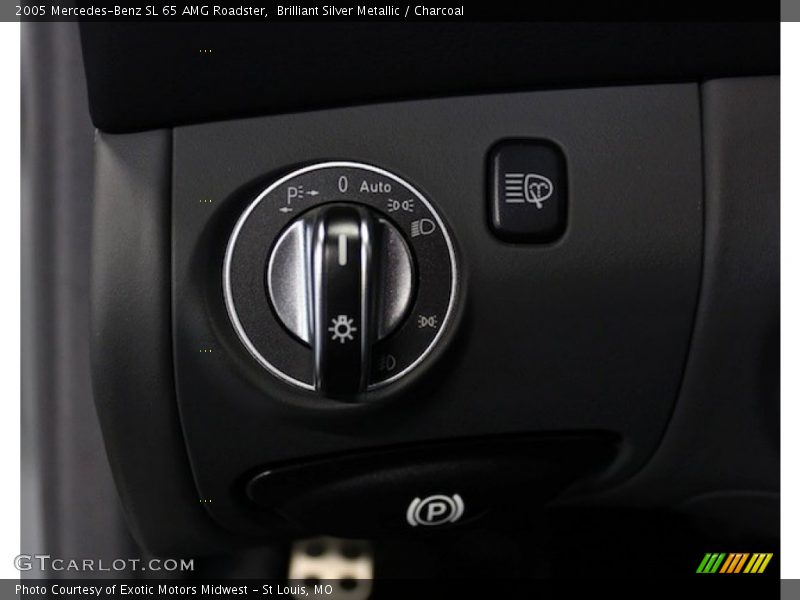 Controls of 2005 SL 65 AMG Roadster