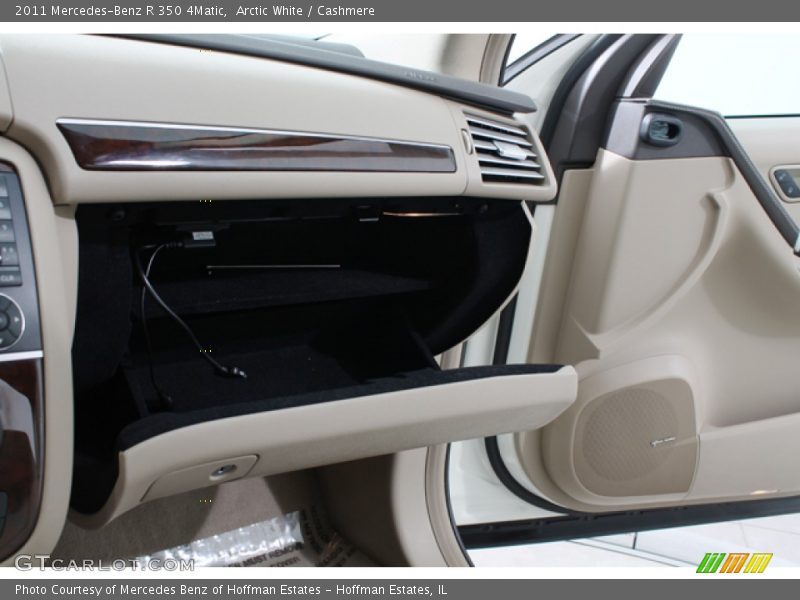 Arctic White / Cashmere 2011 Mercedes-Benz R 350 4Matic