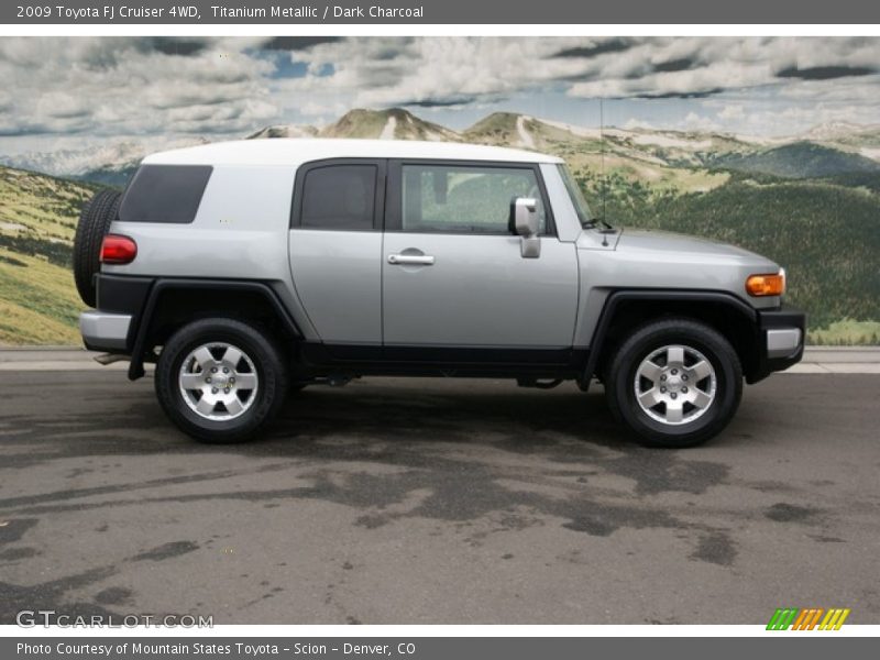 Titanium Metallic / Dark Charcoal 2009 Toyota FJ Cruiser 4WD