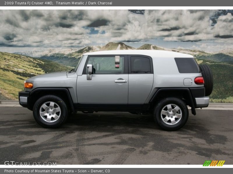 Titanium Metallic / Dark Charcoal 2009 Toyota FJ Cruiser 4WD