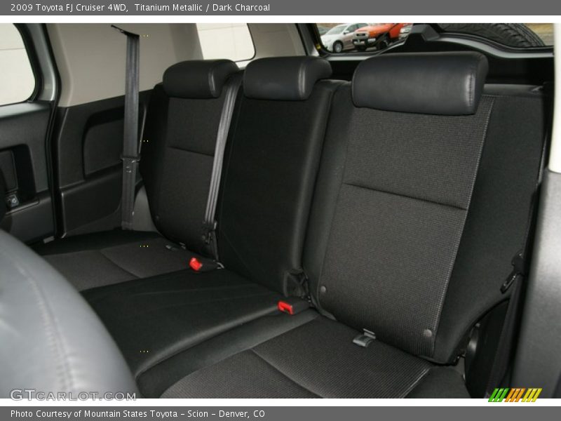 Titanium Metallic / Dark Charcoal 2009 Toyota FJ Cruiser 4WD