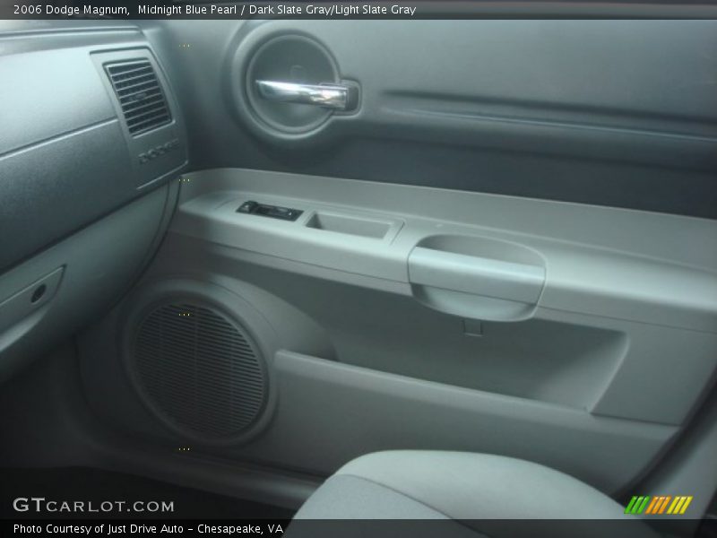 Midnight Blue Pearl / Dark Slate Gray/Light Slate Gray 2006 Dodge Magnum