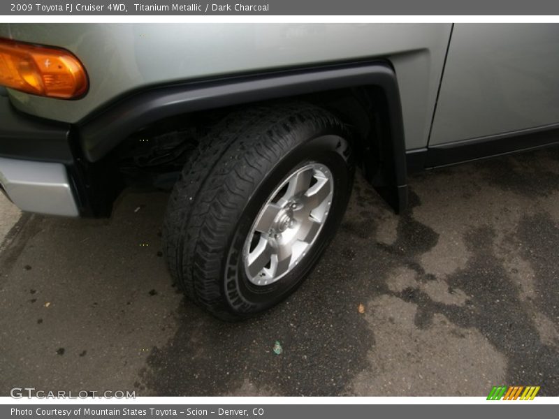 Titanium Metallic / Dark Charcoal 2009 Toyota FJ Cruiser 4WD